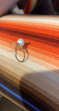 Load image into Gallery viewer, Twisted Pearl ring
